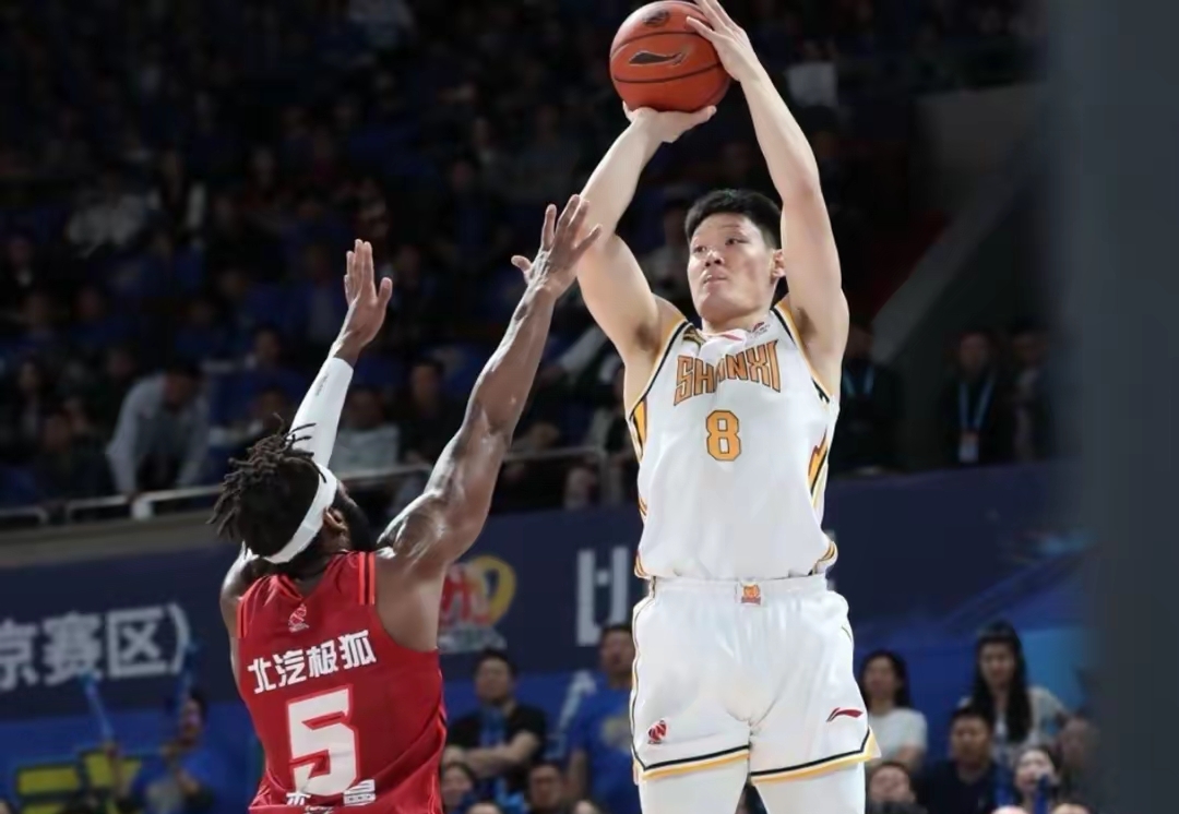 爱游戏娱乐-关于北京首钢发布备战花絮，国际比赛日迎来里程碑，CBA季后赛任务艰巨，身体对抗强度拉满的信息