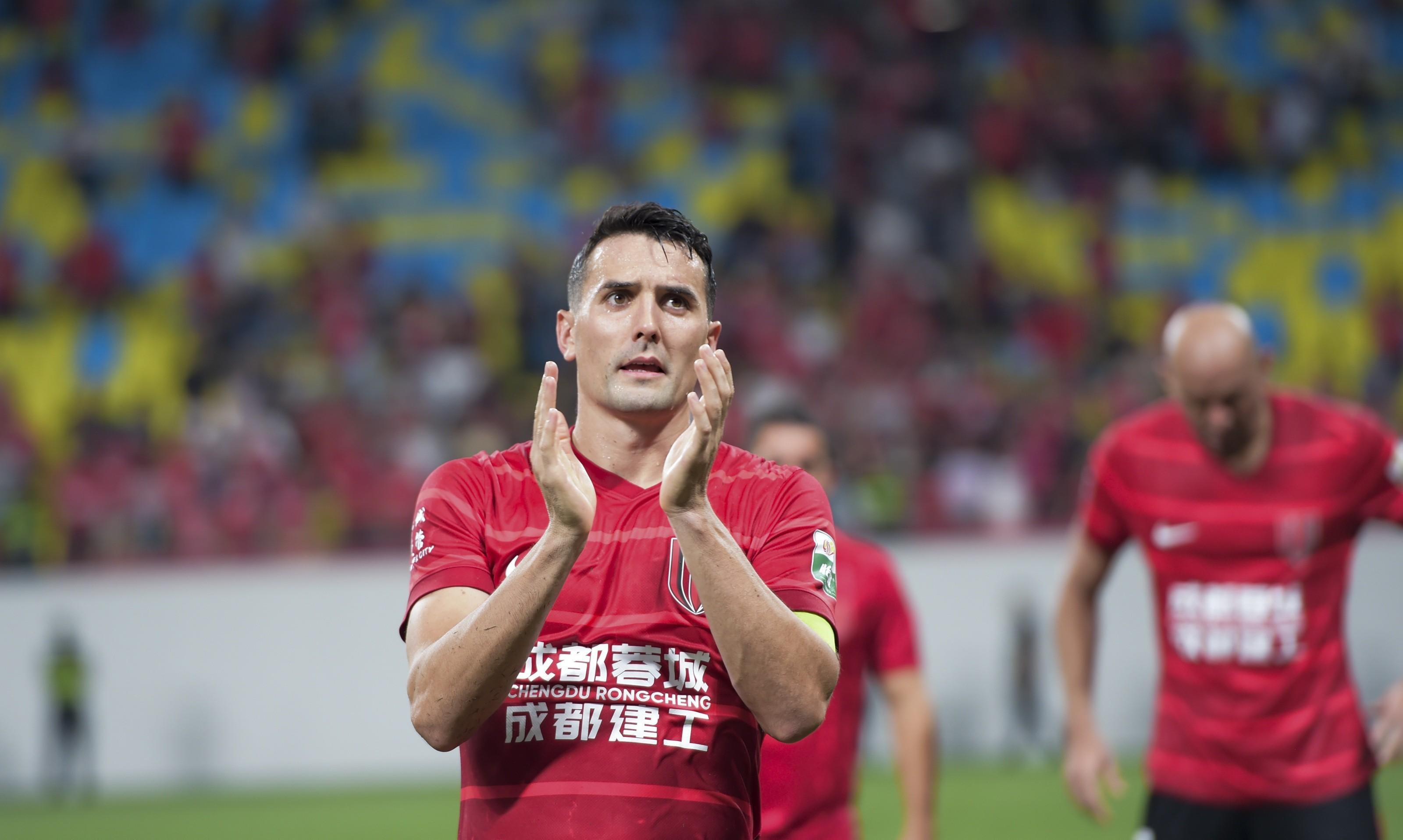 赛地聚焦——亚冠冲刺阶段热度飙升，尤文图斯手感冰凉，更衣室稳定，赛程密集仍需轮换的简单介绍